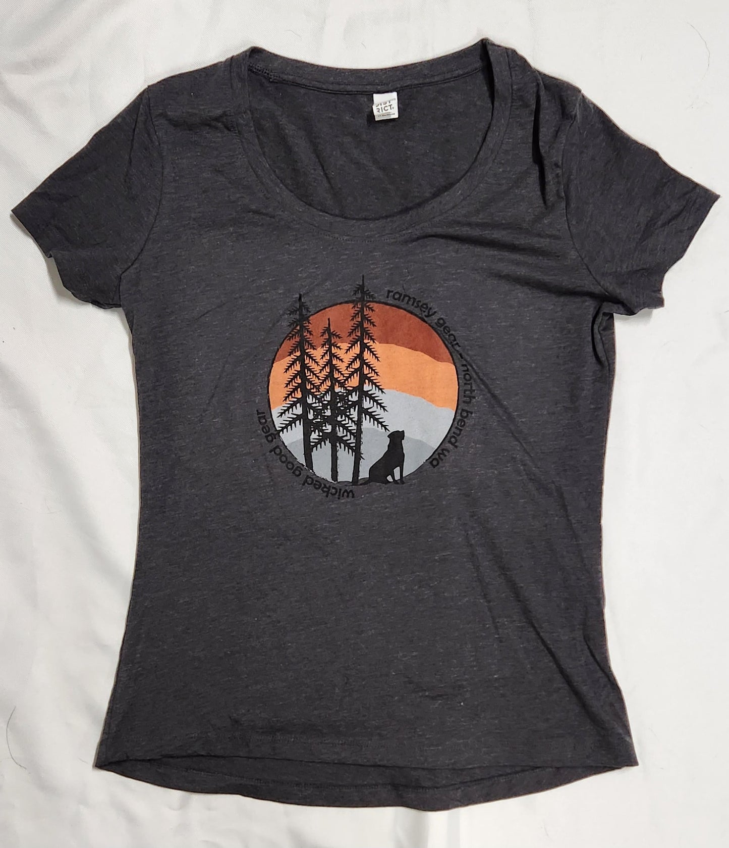 t-shirt - women's scoop neck